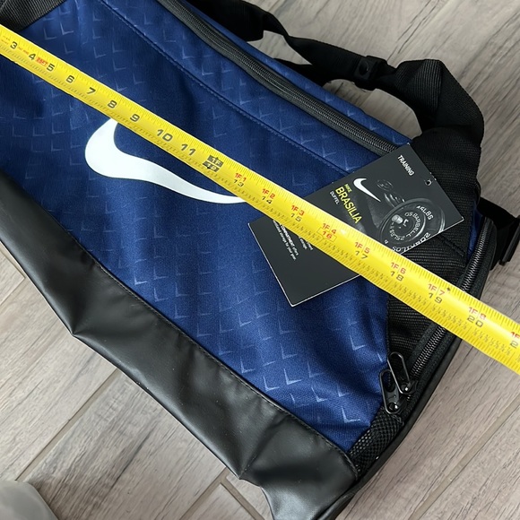 Nike Brasilia Duffel Bag - NEW - Picture 8 of 10
